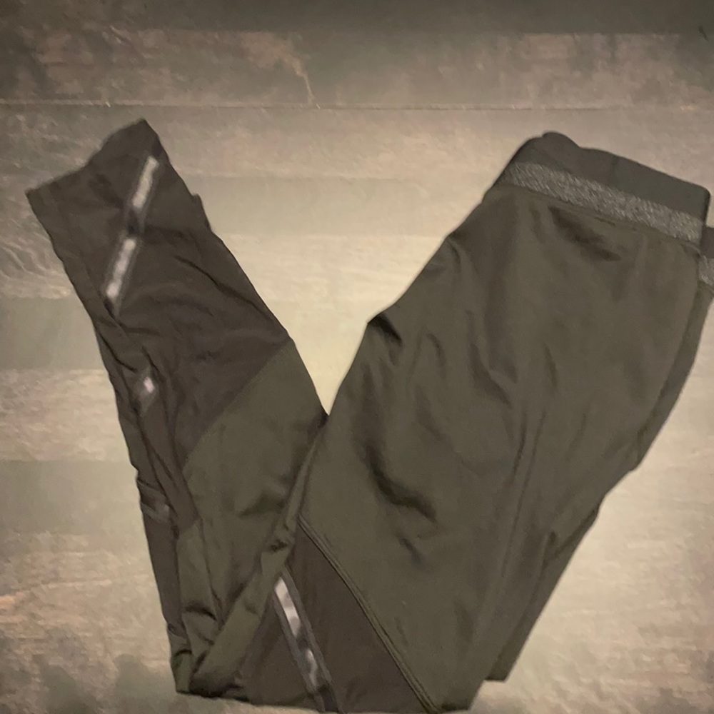 Everlast black athletic leggings